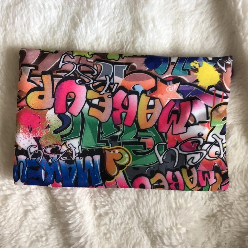 Ipsy Makeup Bag‎